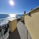 Sea View Full Traditional Fisherman House דירה ג'נובה