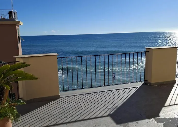 Sea View Full Traditional Fisherman House Apartment Genua