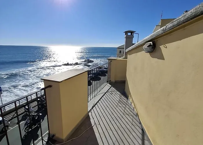 Sea View Full Traditional Fisherman House Apartment Genua