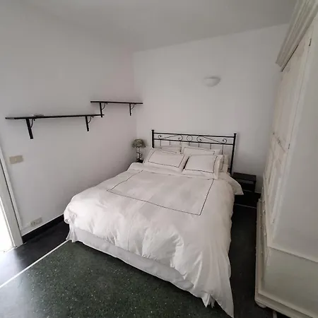 Sea View Full Traditional Fisherman House Apartment Genua
